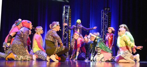 Show der Tanzstudio Schuster im Theater an der Blinke in Leer - Bild 3