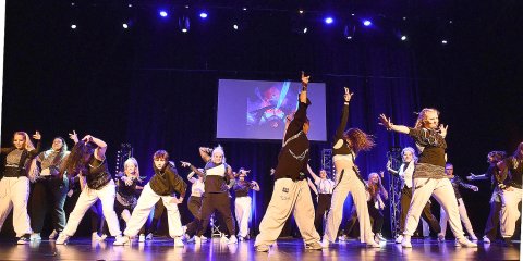 Show der Tanzstudio Schuster im Theater an der Blinke in Leer - Bild 5