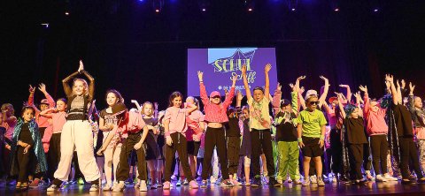 Show der Tanzstudio Schuster im Theater an der Blinke in Leer - Bild 7
