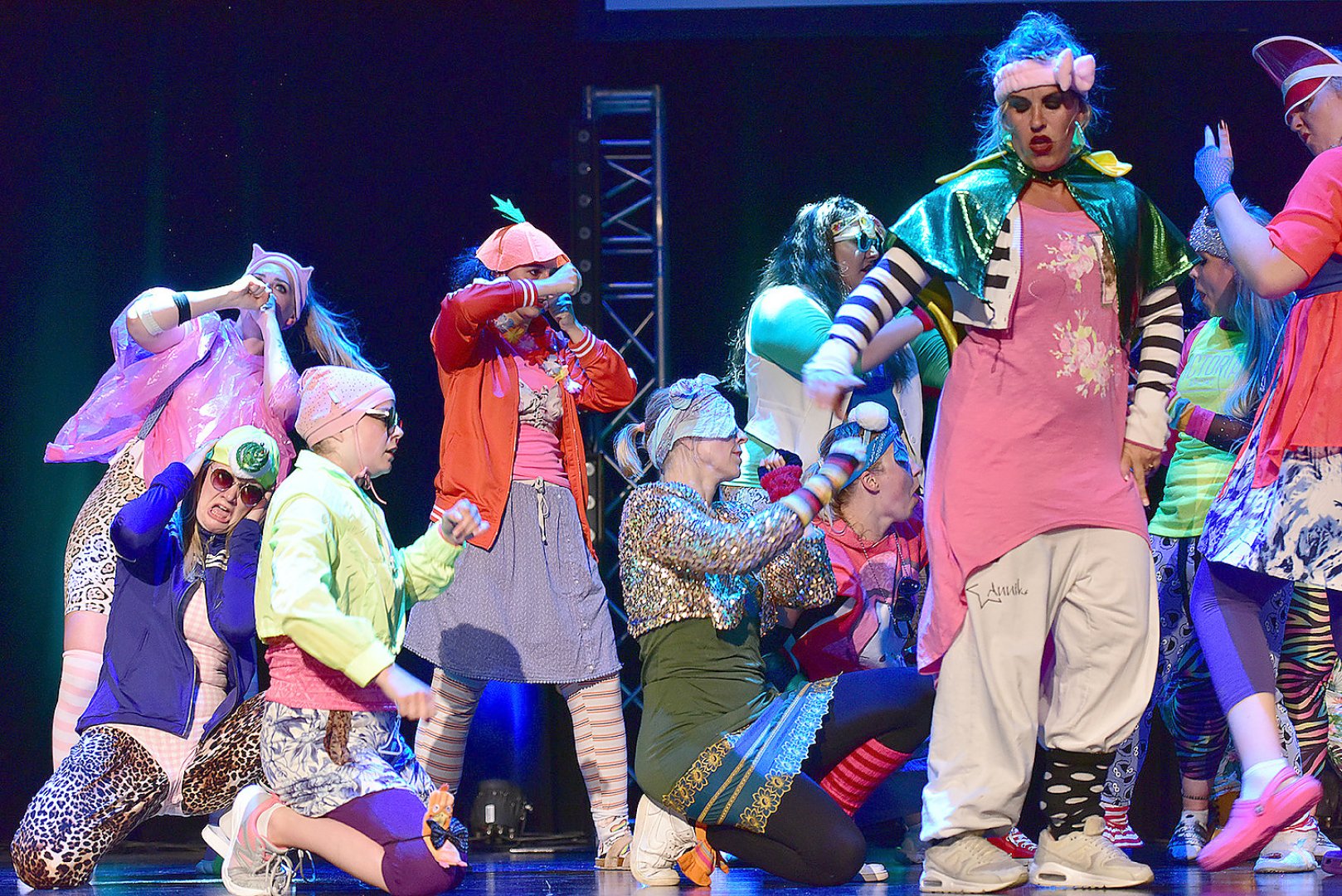 Show der Tanzstudio Schuster im Theater an der Blinke in Leer - Bild 27