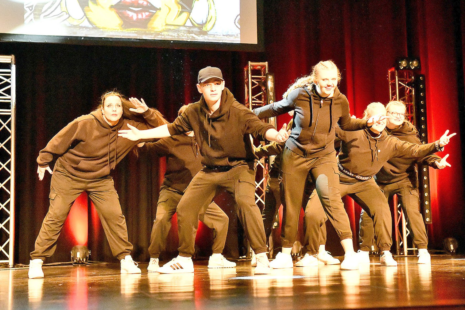 Show der Tanzstudio Schuster im Theater an der Blinke in Leer - Bild 37