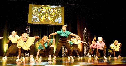 Show der Tanzstudio Schuster im Theater an der Blinke in Leer - Bild 39