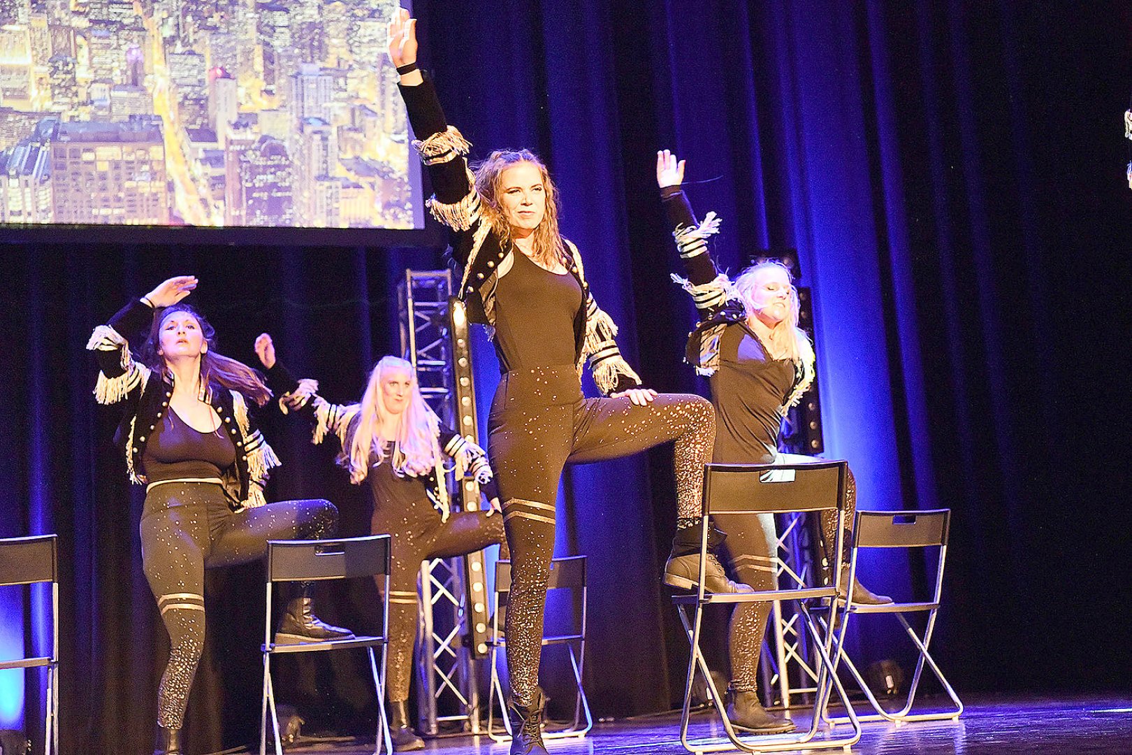 Show der Tanzstudio Schuster im Theater an der Blinke in Leer - Bild 46