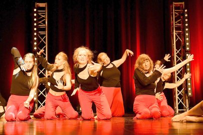 Show der Tanzstudio Schuster im Theater an der Blinke in Leer - Bild 53