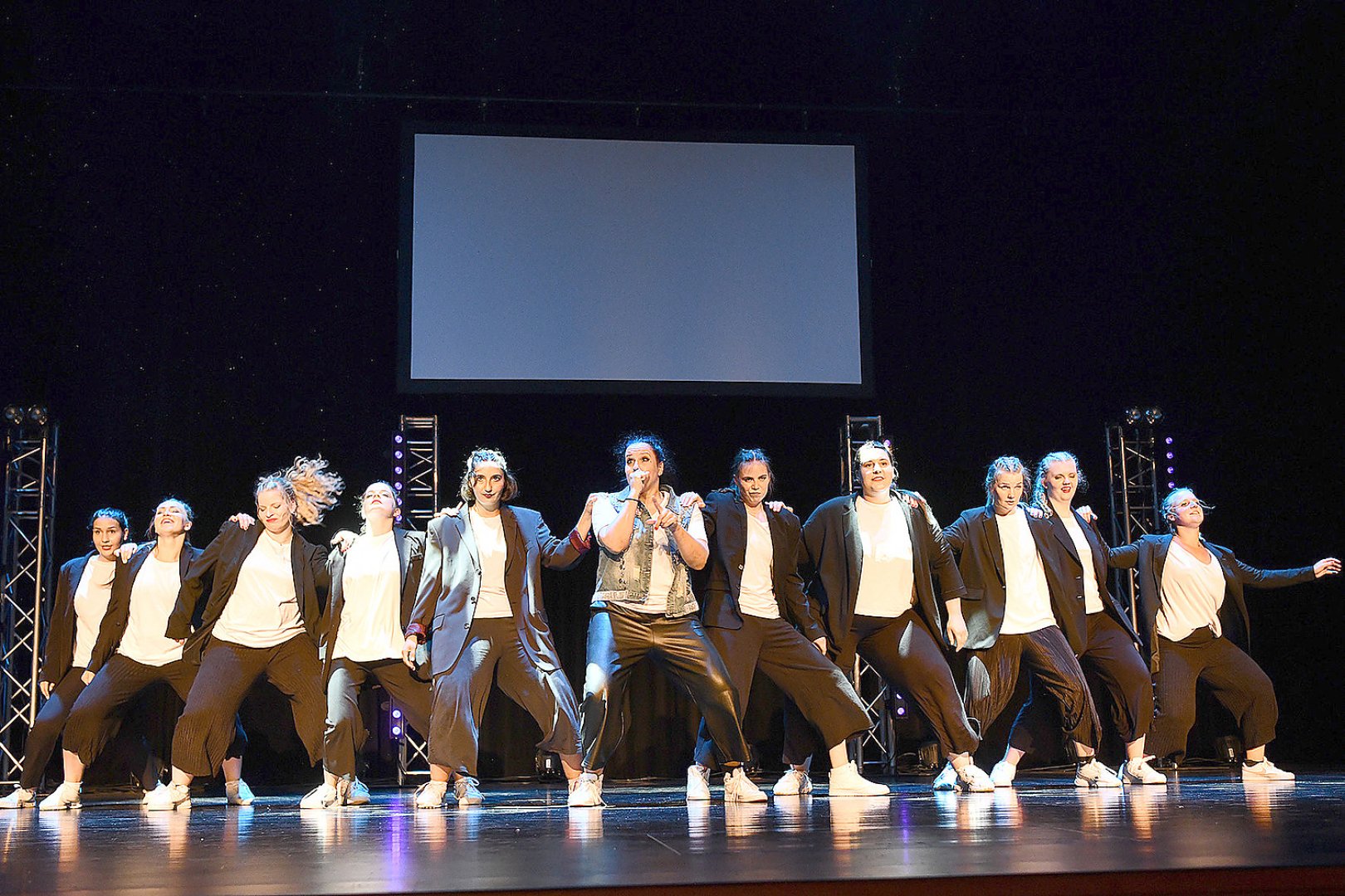 Show der Tanzstudio Schuster im Theater an der Blinke in Leer - Bild 66