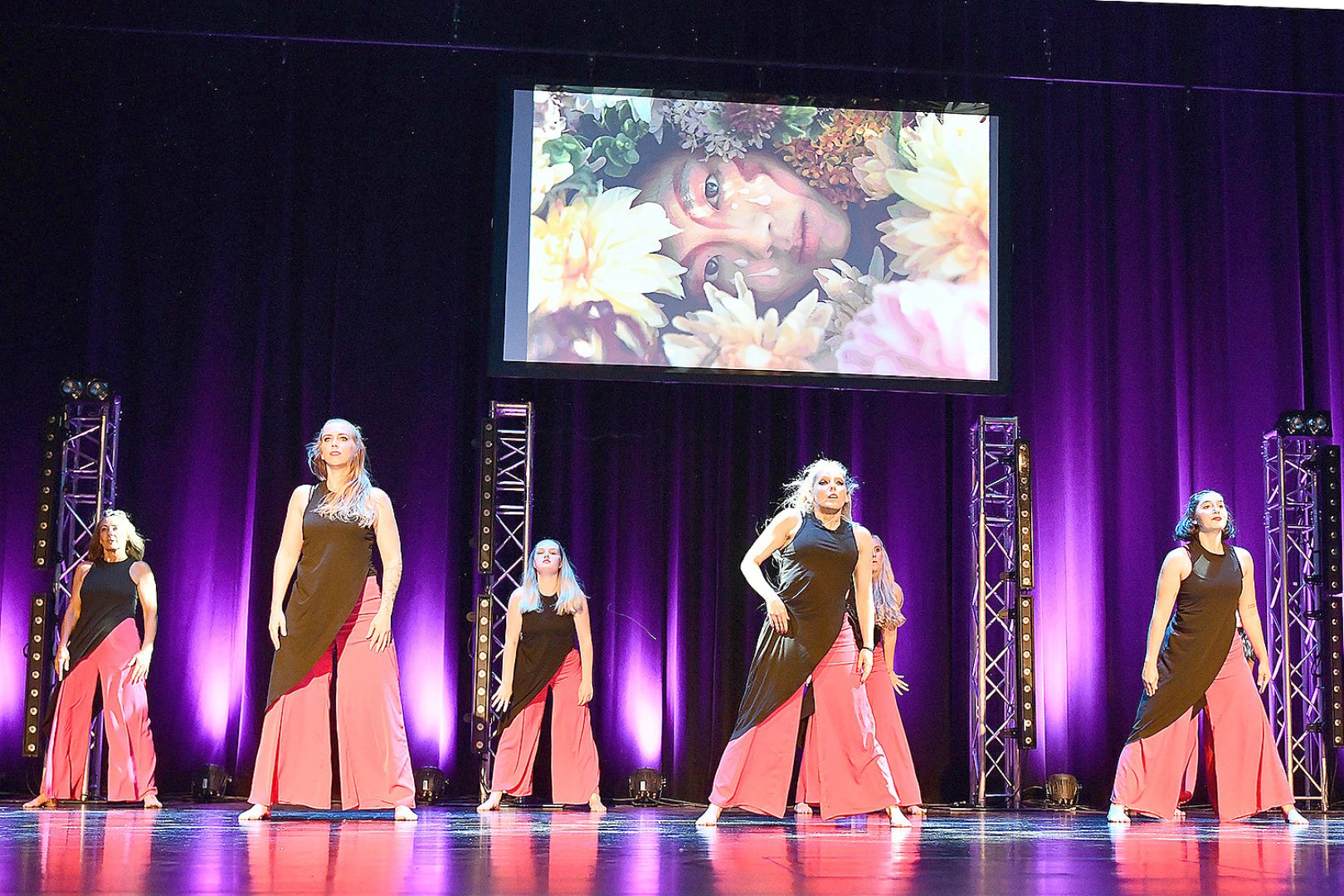 Show der Tanzstudio Schuster im Theater an der Blinke in Leer - Bild 69