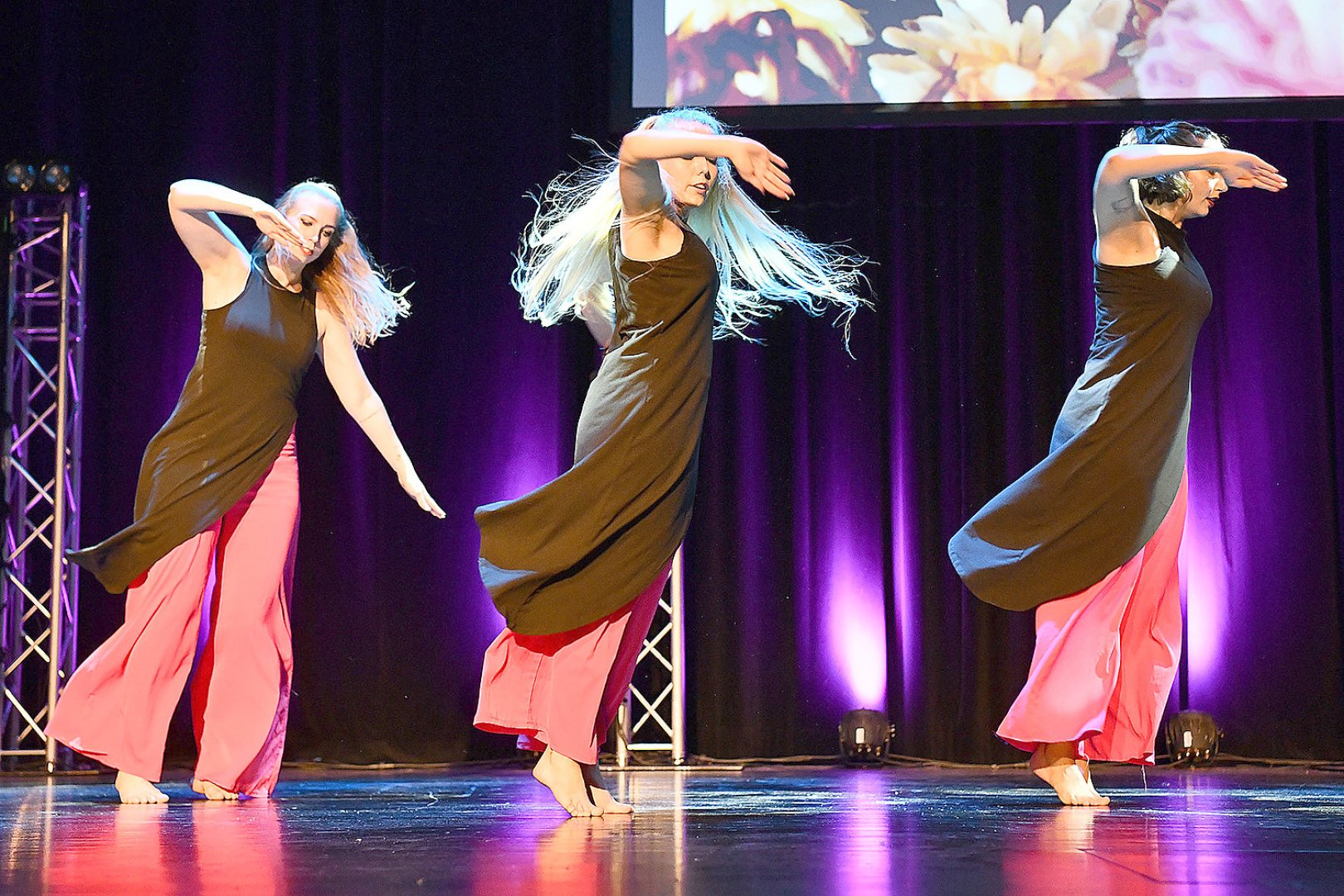Show der Tanzstudio Schuster im Theater an der Blinke in Leer - Bild 70