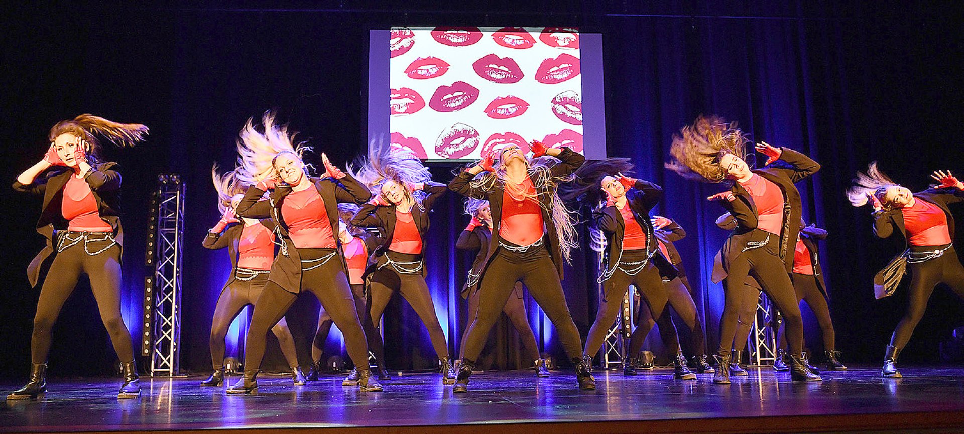 Show der Tanzstudio Schuster im Theater an der Blinke in Leer - Bild 76