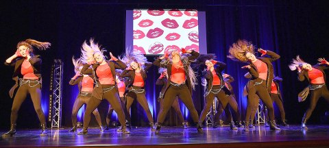 Show der Tanzstudio Schuster im Theater an der Blinke in Leer - Bild 76