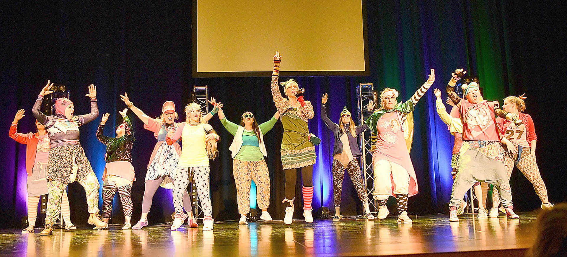 Show der Tanzstudio Schuster im Theater an der Blinke in Leer - Bild 93