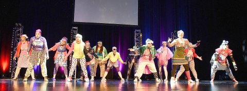 Show der Tanzstudio Schuster im Theater an der Blinke in Leer - Bild 94