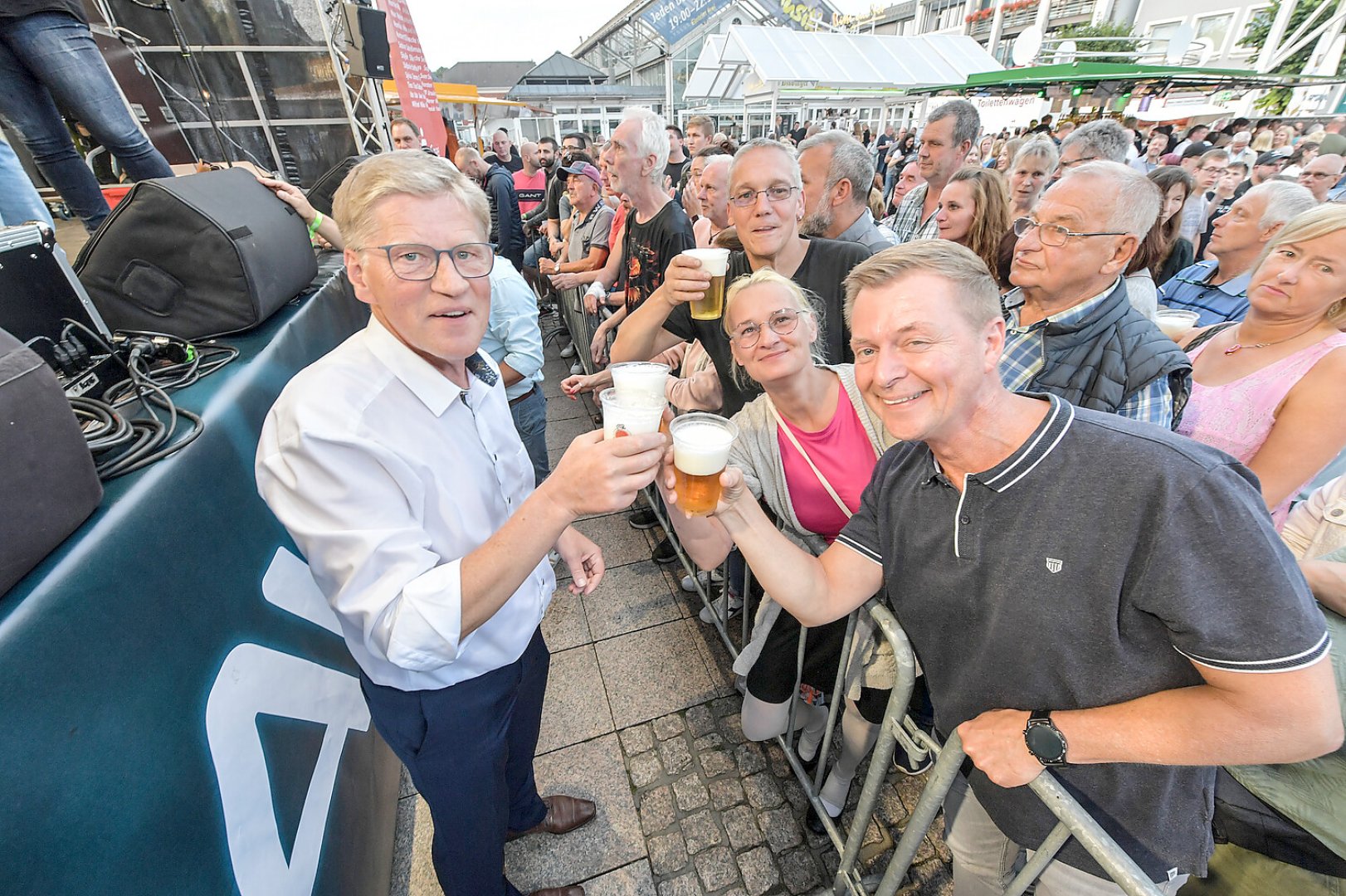 Gute Stimmung beim Stadtfest - Bild 1