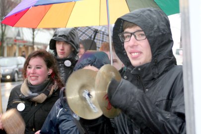 Kundgebung: Mehrere hundert Menschen im Stadtgarten - Bild 3