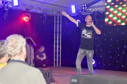 Blaulicht-Party in Burlage - Bild 2