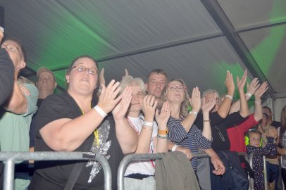Blaulicht-Party in Burlage - Bild 24
