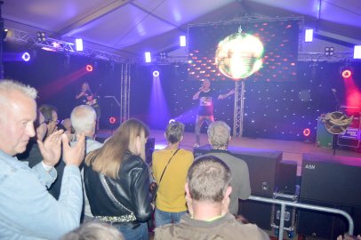 Blaulicht-Party in Burlage - Bild 32