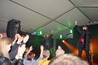 Blaulicht-Party in Burlage - Bild 36
