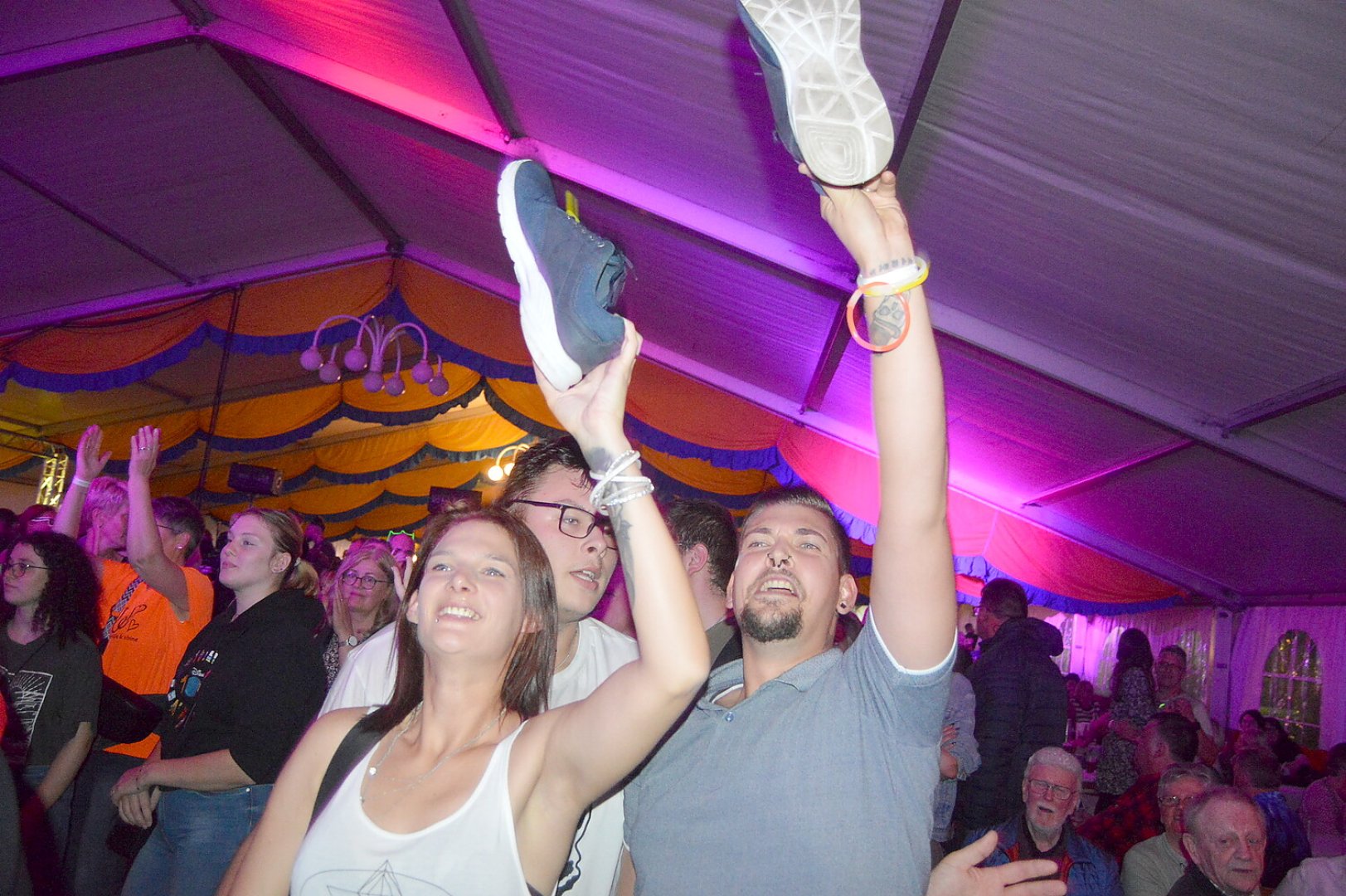 Blaulicht-Party in Burlage - Bild 41