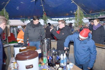 Viel los auf dem Holtlander Weihnachtsmarkt - Bild 12