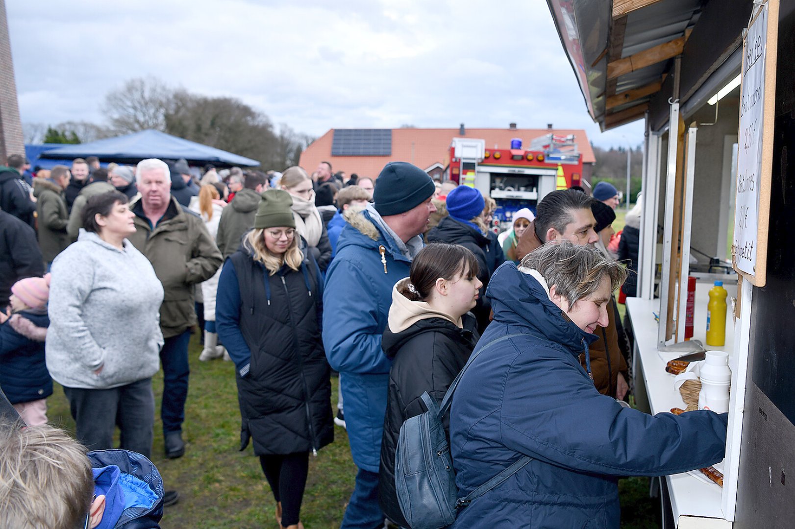 Wieder Karbidschießen in Holtland  - Bild 17