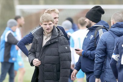 Kickers besiegt Jeddeloh in Emden - Bild 5