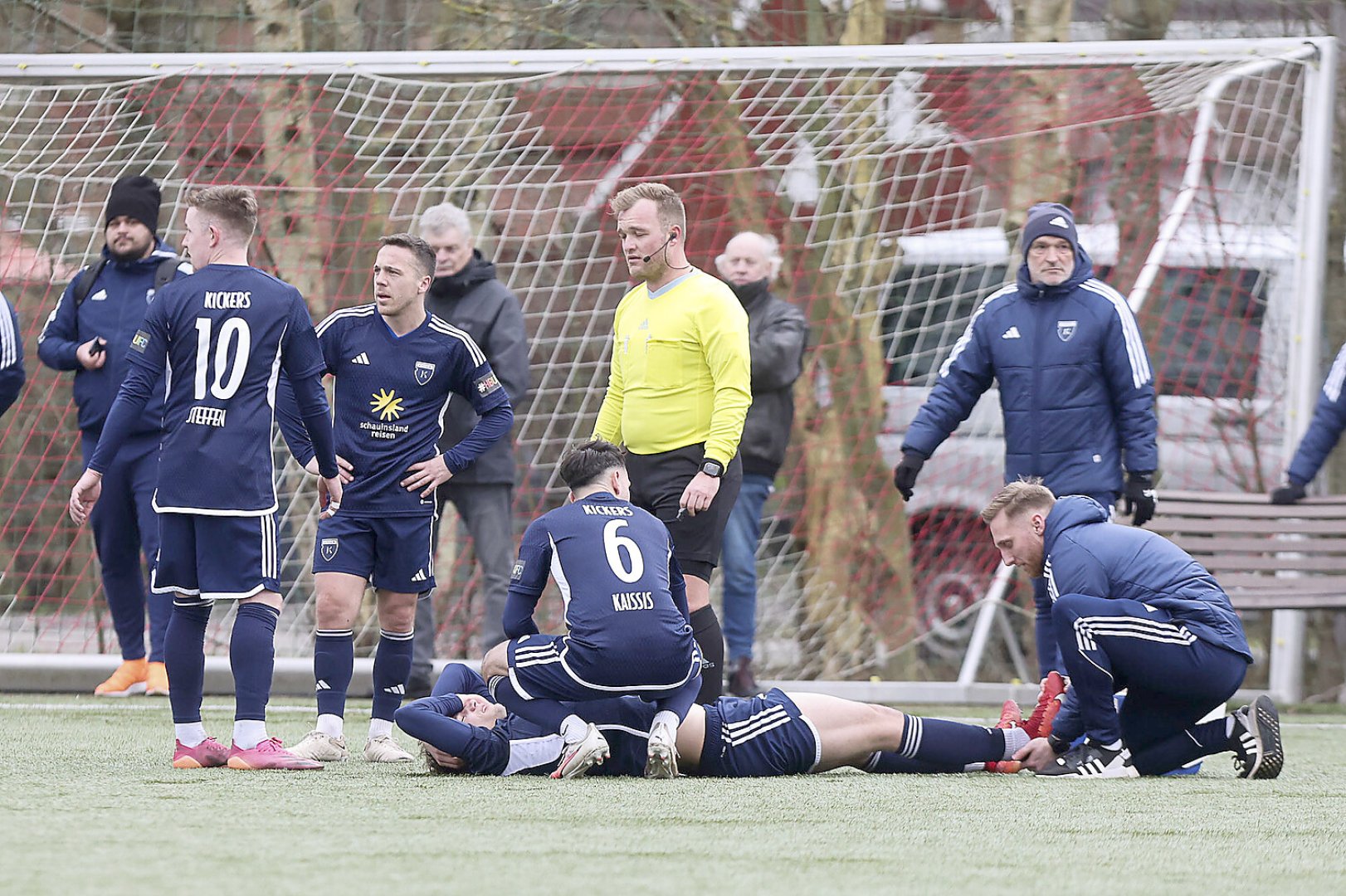Kickers besiegt Jeddeloh in Emden - Bild 13