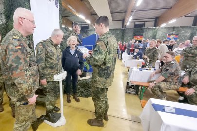 Traditionelles Grünkohlessen bei der Bundeswehr in Leer - Bild 19