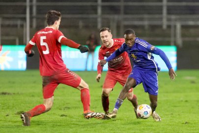 Kickers Emden gewinnt 5:0 - Bild 10