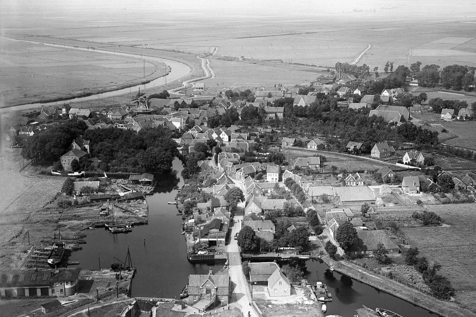 Historische Luftbilder aus Ostfriesland - Bild 6