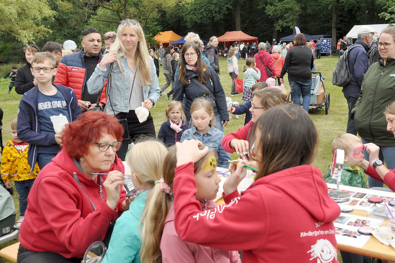Julianenparkfest in Leer lockte zahlreiche Besucher - Bild 1