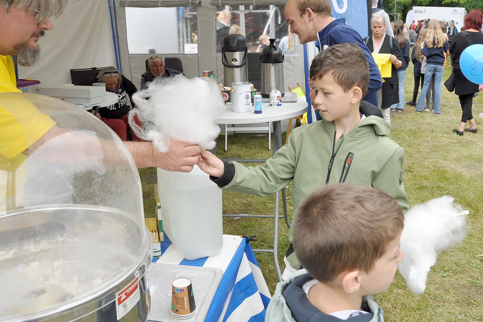 Julianenparkfest in Leer lockte zahlreiche Besucher - Bild 2