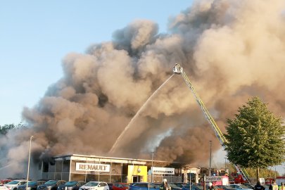 Großbrand in Wiesmoor - Bild 4