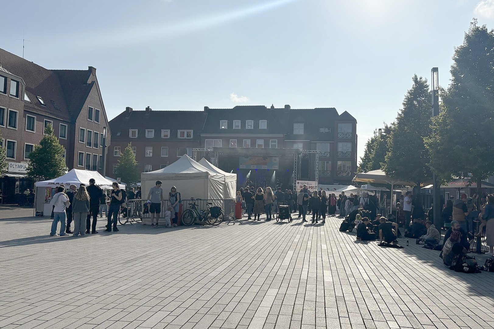 Der Neue Markt in Emden wird gerockt - Bild 3