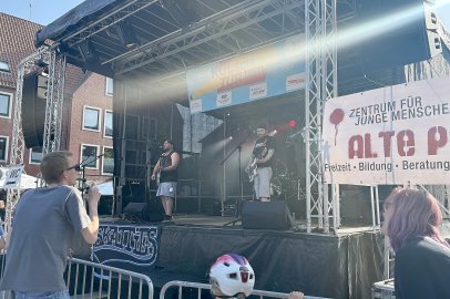 Der Neue Markt in Emden wird gerockt - Bild 8
