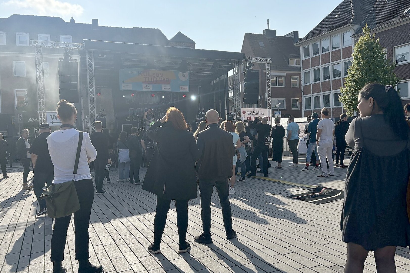 Der Neue Markt in Emden wird gerockt - Bild 14