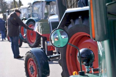 Wiesmoor lockte mit Autos und Ludolfs - Bild 2