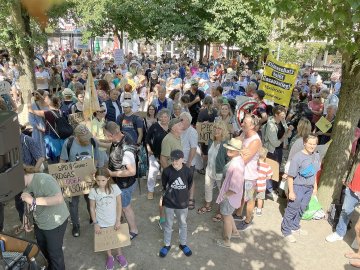 Demonstration auf Borkum gegen Erdgasprojekt  - Bild 2
