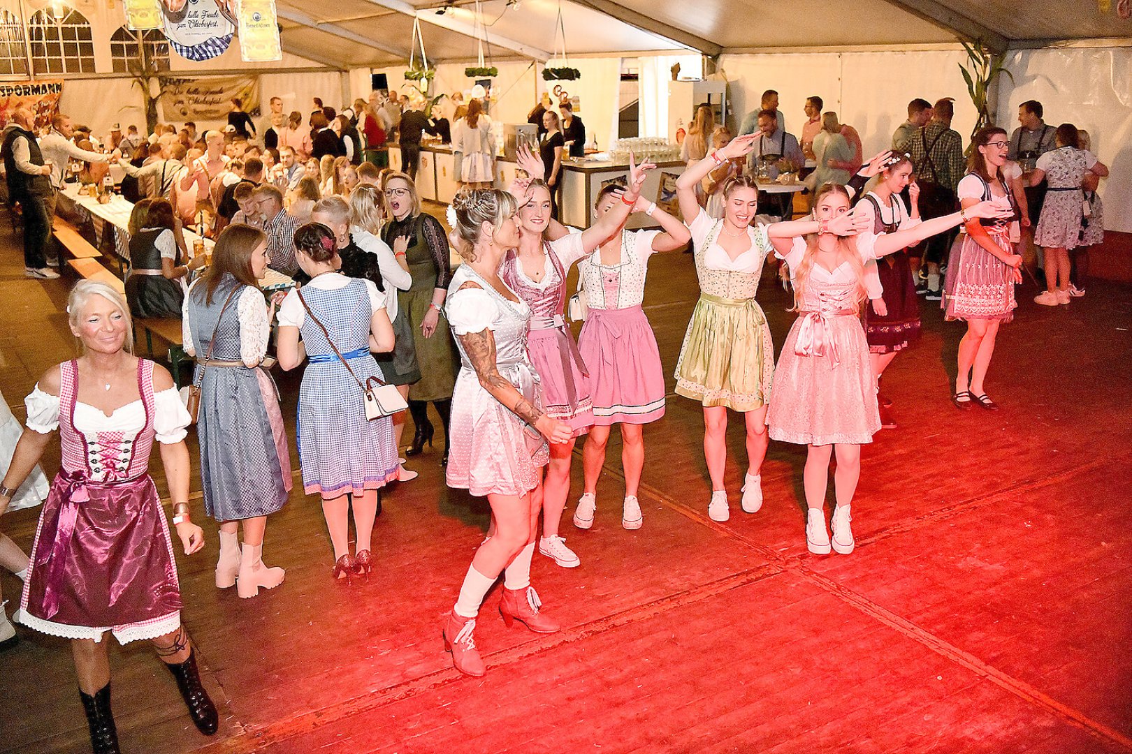 Die Fotos vom Oktoberfest in Veenhusen Teil 2 - Bild 9