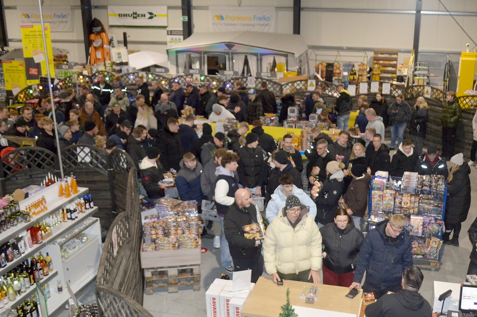 Böllerverkauf ab Mitternacht - Bild 23