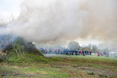 Osterfeuer in Greetsiel - Bild 4