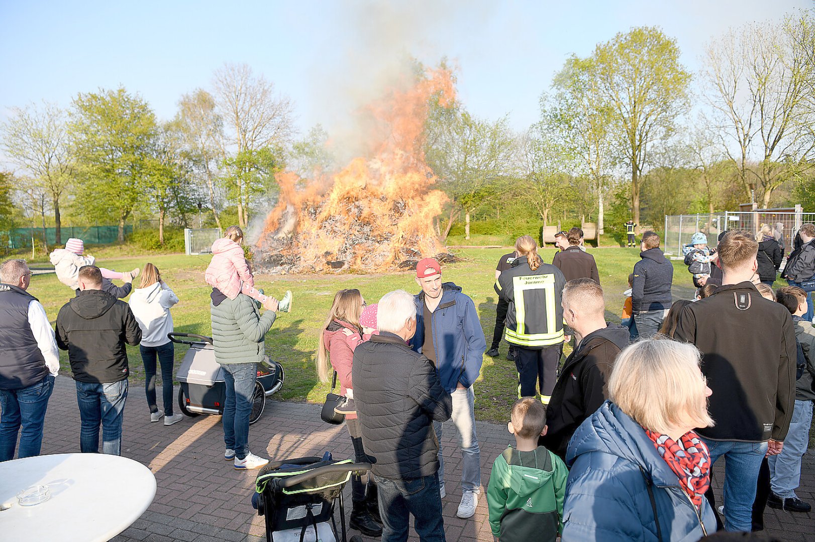 Osterfeuer in Nortmoor - Bild 1