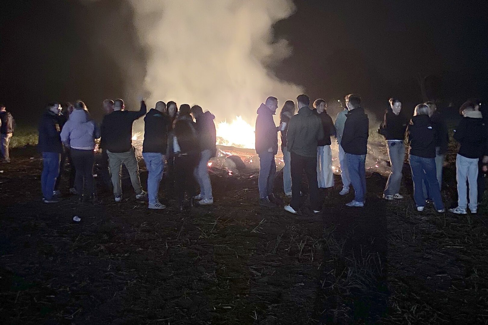 Osterfeuer in Großoldendorf - Bild 1
