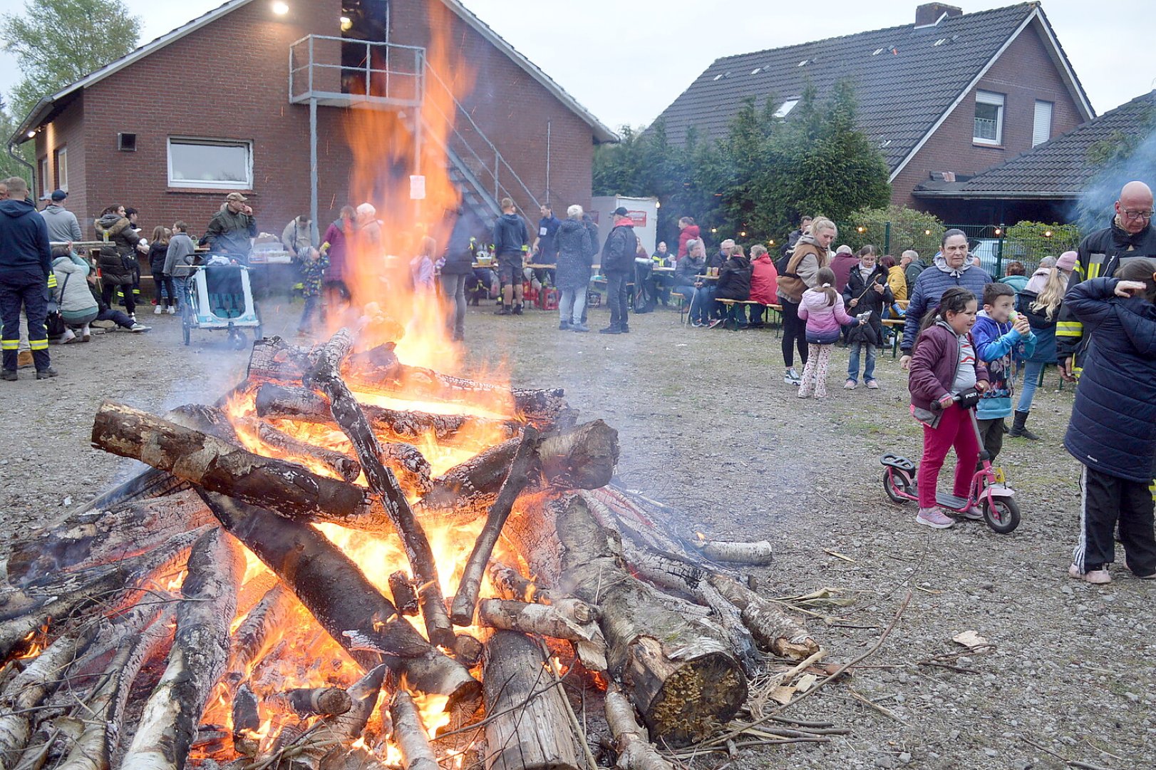 Osterfeuer in Ihren - Bild 1