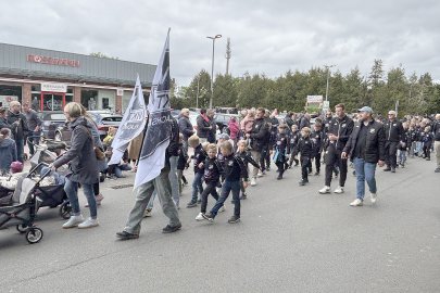 Umzug durch Flachsmeer - Bild 4
