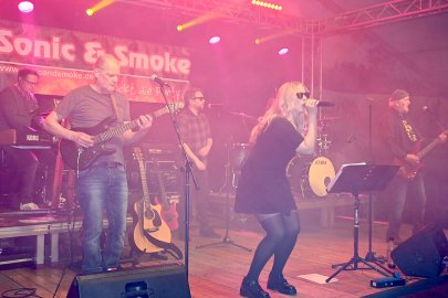 Zeltfete am Freitag in Flachsmeer - Bild 4