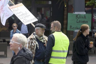 Rund 250 Teilnehmer bei Demo in Emden - das sind die Bilder - Bild 4