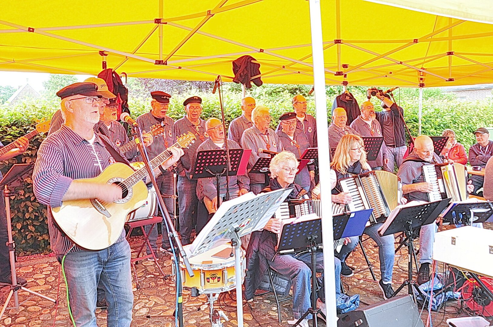 Ausflug am Pfingstmontag - Mühle in Jemgum - Bild 1