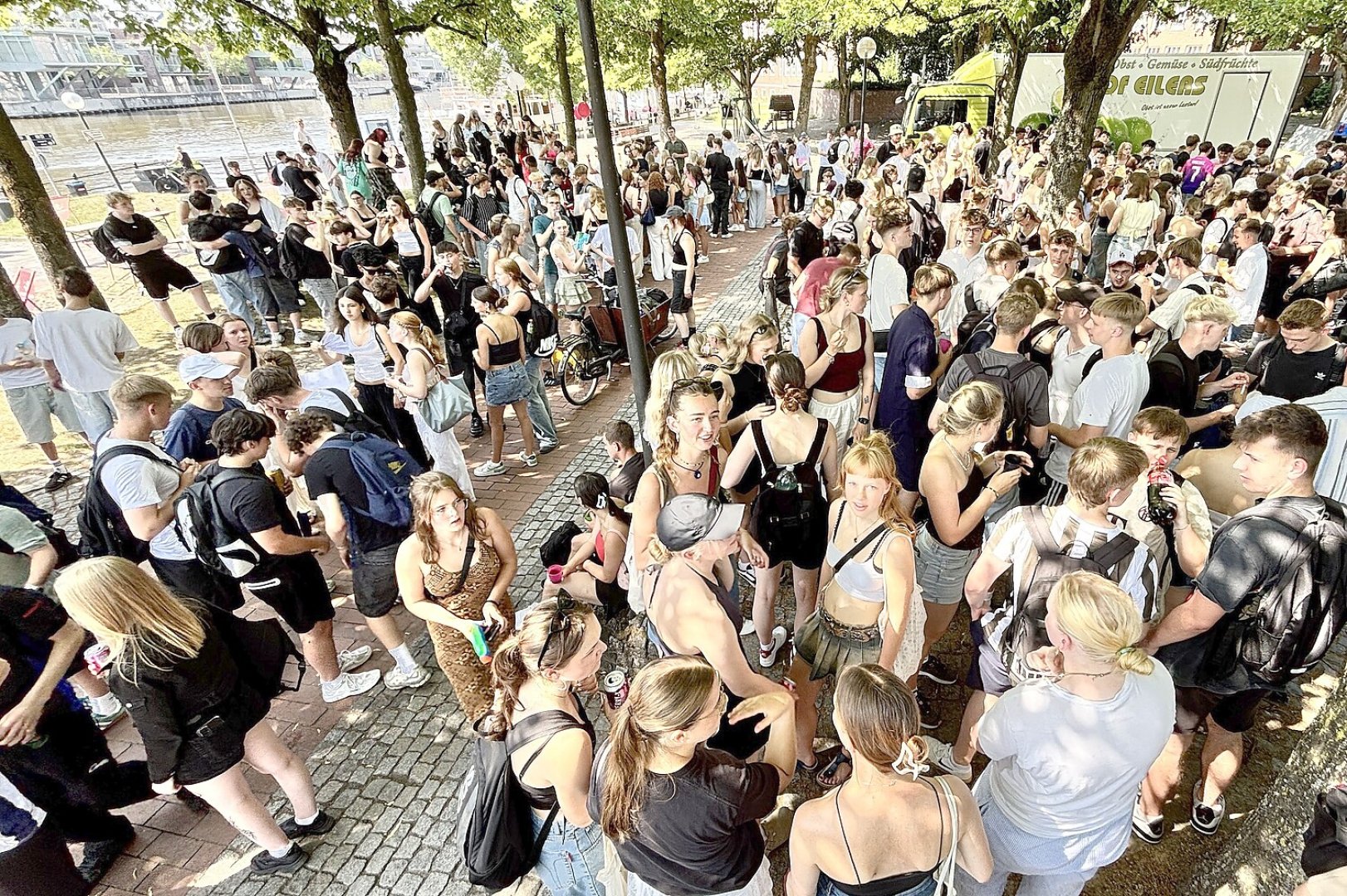 School's out in Leer - Bild 1