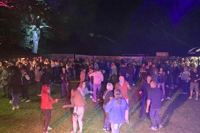 „Nu is Fierobend" in Uplengen 2025 - Bild 4