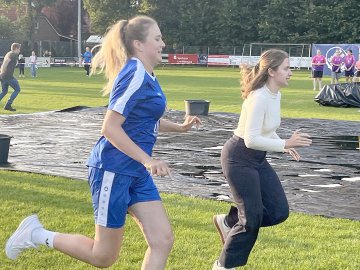 "Spiel ohne Grenzen" in Möhlenwarf - Bild 2